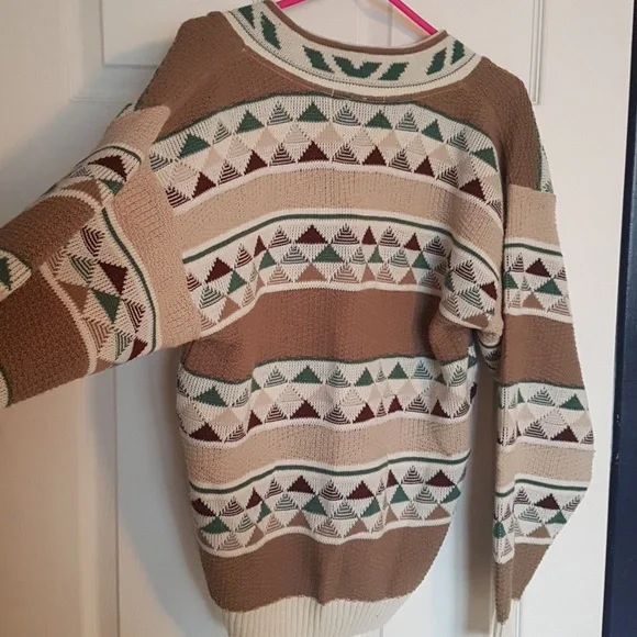 Sweater - Picture 4 of 5